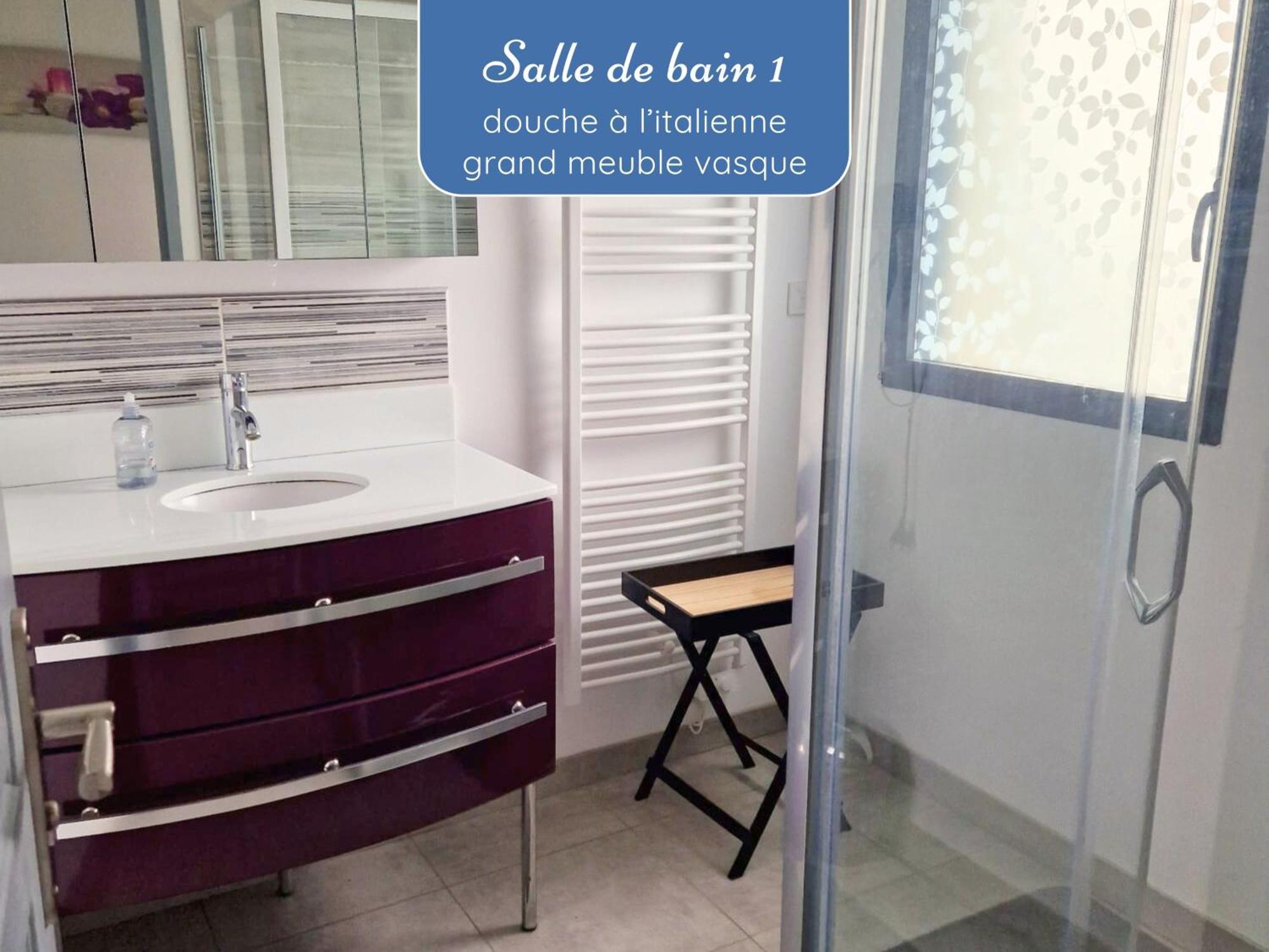 Sherman & Willy Jeep - 2 Maisons De Vacances, 4Min A Pied De La Plage - Parking Prive - Wifi Gratuit - Terrasse - Calme Saint-Côme-de-Fresné Quarto foto